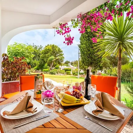 Dream House In Clube 别墅 *