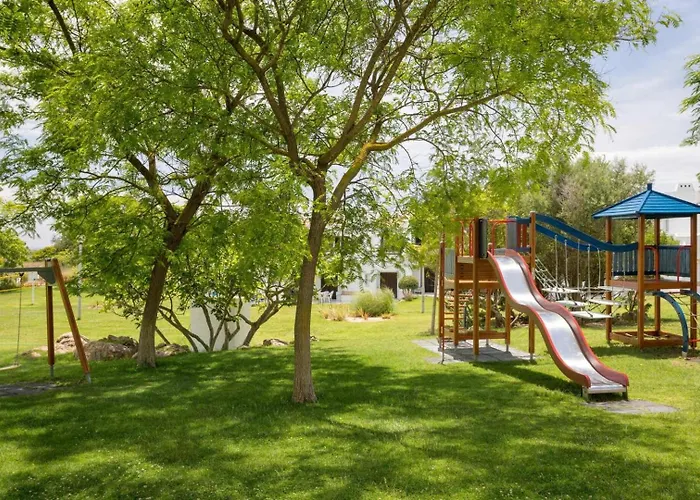 Dream House In Clube * Αλμπουφέιρα